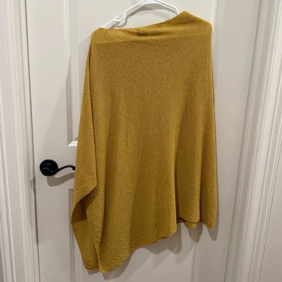 Eileen Fisher Italian Yarn Wool Asymmetric Poncho Lightweight Yellow One Size - Picture 3 of 9